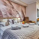 Ostoja Vip Z Sauna, Strefa Relaksu I Pokojem Zabaw By Royal Aparts *