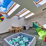 Ostoja Vip Z Sauna, Strefa Relaksu I Pokojem Zabaw By Royal Aparts Apartment