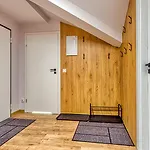 Ostoja Vip Z Sauna, Strefa Relaksu I Pokojem Zabaw By Royal Aparts Schreiberhau