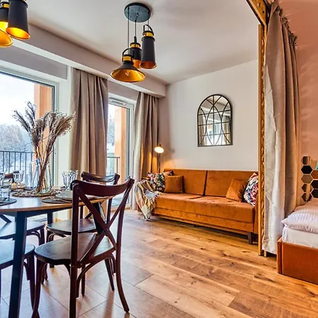 شقة Ostoja Vip Z Basenem, Sauna, Strefa Relaksu, Pokojem Zabaw I Parkiem By Royal Aparts شكلارسكا بوريبا