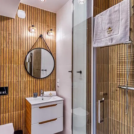 Ostoja Vip Z Basenem, Sauna, Strefa Relaksu, Pokojem Zabaw I Parkiem By Royal Aparts شكلارسكا بوريبا