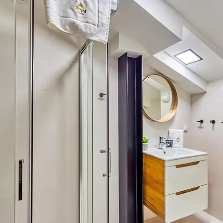 Ostoja Vip Z Sauna, Strefa Relaksu I Pokojem Zabaw By Royal Aparts *