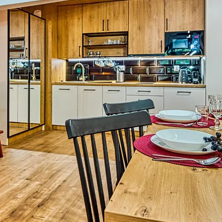 Ostoja Vip Z Basenem, Sauna, Jacuzzi, Strefa Relaksu, Pokojem Zabaw I Wlasnym Parkiem By Royal Aparts Апартаменты *