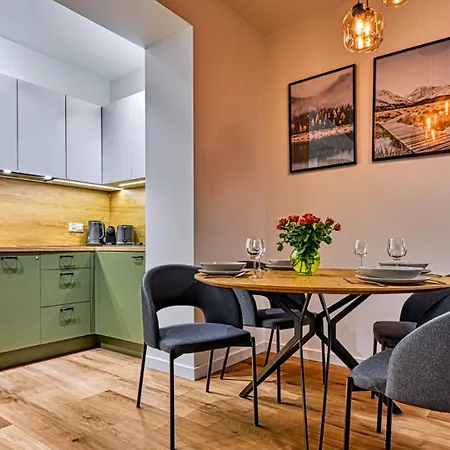 Ostoja Vip Ze Strefa Relaksu I Pokojem Zabaw By Royal Aparts Apartamento